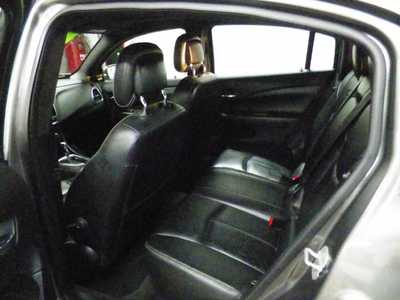 2013 Chrysler 200, $6495. Photo 4