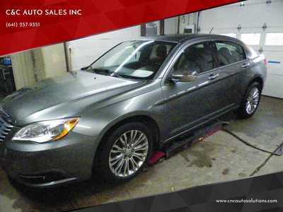 2013 Chrysler 200, $7995. Photo 1