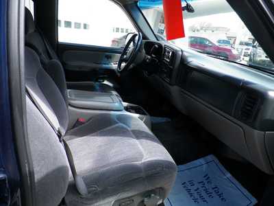 2002 Chevrolet Suburban, $4295. Photo 9