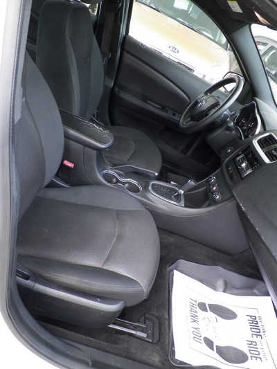 2012 Dodge Avenger, $4595. Photo 10