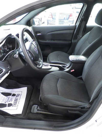 2012 Dodge Avenger, $4595. Photo 4