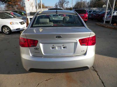 2011 Kia Forte, $4595. Photo 5
