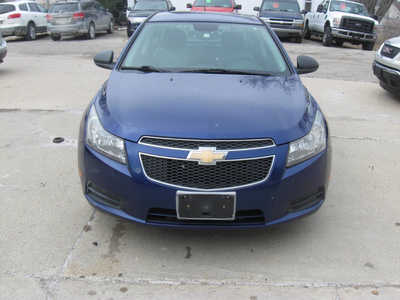 2013 Chevrolet Cruze, $7195. Photo 11