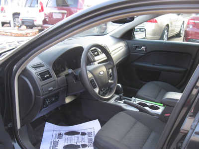2011 Ford Fusion, $5895. Photo 4