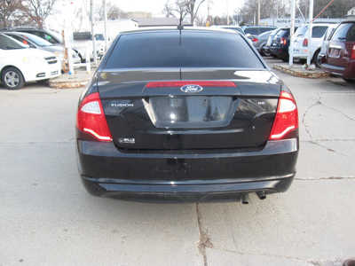2011 Ford Fusion, $5895. Photo 6