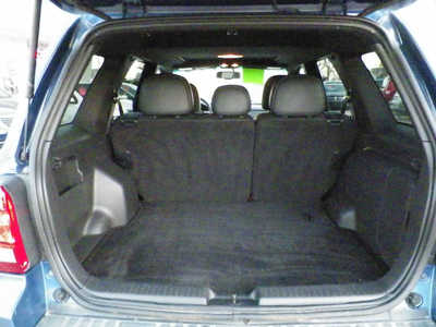 2010 Ford Escape, $6995. Photo 6