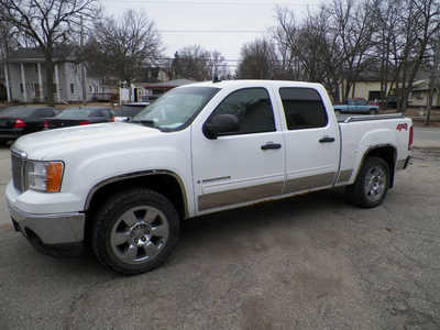 2009 GMC 1500 Crew Cab, $7995. Photo 2