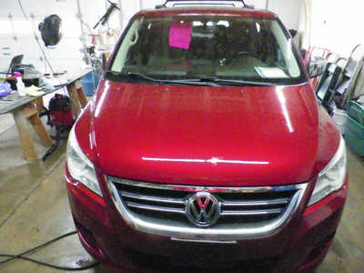 2012 Volkswagen Routan, $4995. Photo 12
