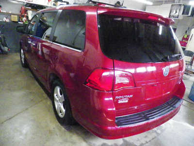 2012 Volkswagen Routan, $4995. Photo 5