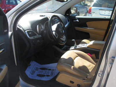 2011 Dodge Journey, $5595. Photo 4