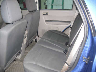 2009 Ford Escape, $6995. Photo 4