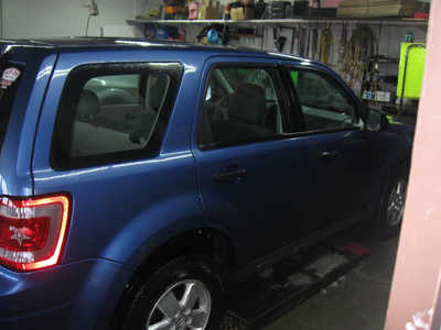 2009 Ford Escape, $6995. Photo 7