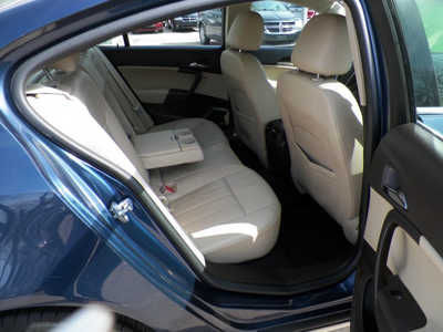 2011 Buick Regal, $6395. Photo 9