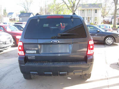2009 Ford Escape, $6995. Photo 6
