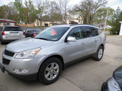 2011 Chevrolet Traverse, $5495. Photo 2