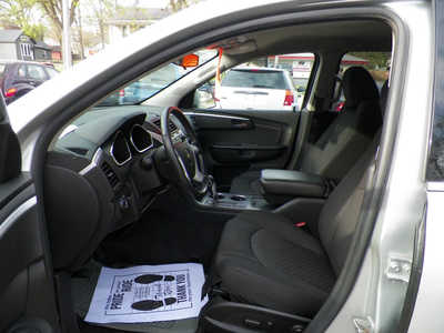 2011 Chevrolet Traverse, $5495. Photo 3