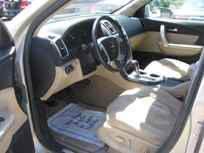 2011 GMC Acadia, $5495. Photo 4
