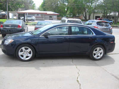 2011 Chevrolet Malibu, $6495. Photo 3