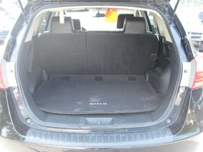 2013 Nissan Rogue, $6895. Photo 7