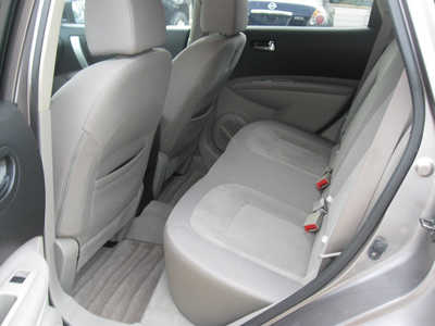 2012 Nissan Rogue, $6595. Photo 5