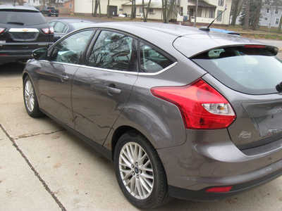 2012 Ford Focus, $7995. Photo 5