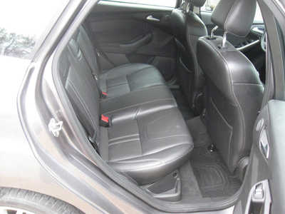 2012 Ford Focus, $7995. Photo 9