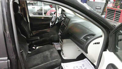 2015 Dodge Grand Caravan, $7995. Photo 12