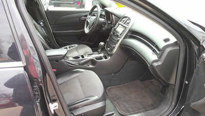 2015 Chevrolet Malibu, $6995. Photo 10