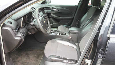 2015 Chevrolet Malibu, $6995. Photo 3