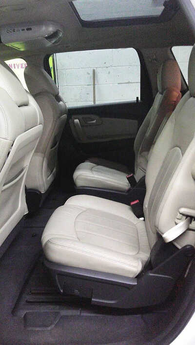 2011 Chevrolet Traverse, $3995. Photo 4