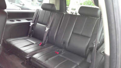 2011 Chevrolet Suburban, $7495. Photo 6