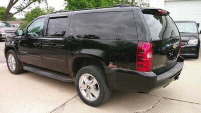 2011 Chevrolet Suburban, $7495. Photo 7