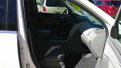 2012 Chevrolet Traverse, $4995. Photo 12