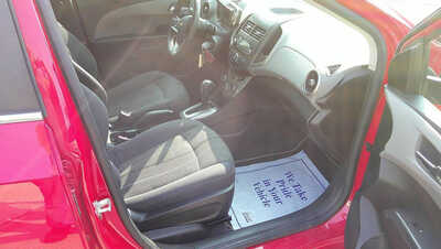2013 Chevrolet Sonic, $5595. Photo 10