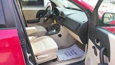 2004 Saturn VUE, $1995. Photo 10