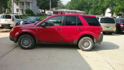 2004 Saturn VUE, $1995. Photo 3