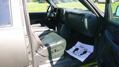 2002 Chevrolet 1500 Crew Cab, $7995. Photo 11