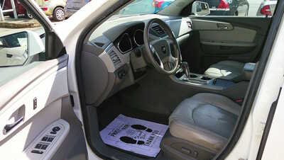 2011 Chevrolet Traverse, $4995. Photo 4