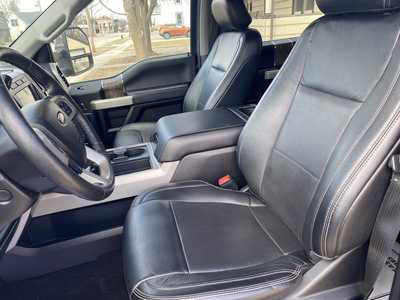 2019 Ford F350 Crew Cab, $45000. Photo 6