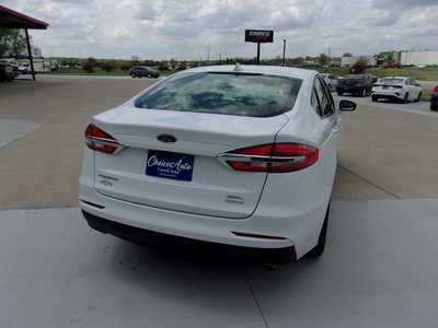 2020 Ford Fusion, $18500. Photo 3