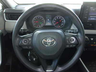 2021 Toyota RAV4, $25850. Photo 11