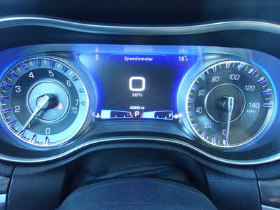 2019 Chrysler 300, $17900. Photo 12