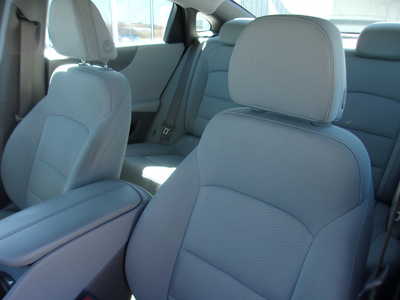 2021 Chevrolet Malibu, $18300. Photo 10