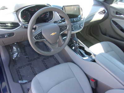 2021 Chevrolet Malibu, $18300. Photo 11