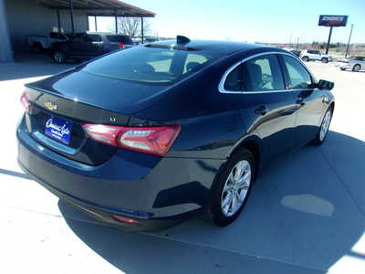 2021 Chevrolet Malibu, $18300. Photo 3