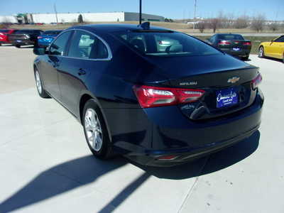 2021 Chevrolet Malibu, $18300. Photo 5