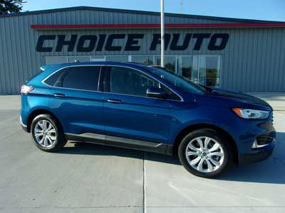 2021 Ford Edge, $22850. Photo 2