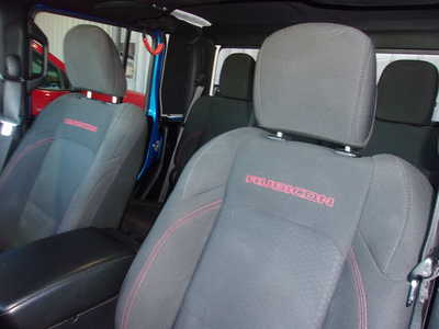 2021 Jeep Gladiator, $36900. Photo 12