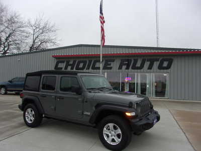 2020 Jeep Wrangler Unlimited, $25900. Photo 2