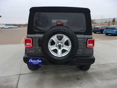 2020 Jeep Wrangler Unlimited, $25900. Photo 6